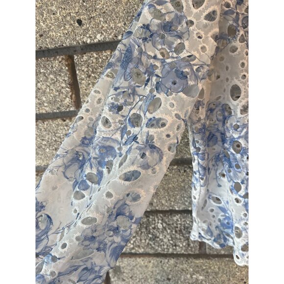 Caroline Costas Eylet White and Blue floral top Sz S - Picture 5 of 11